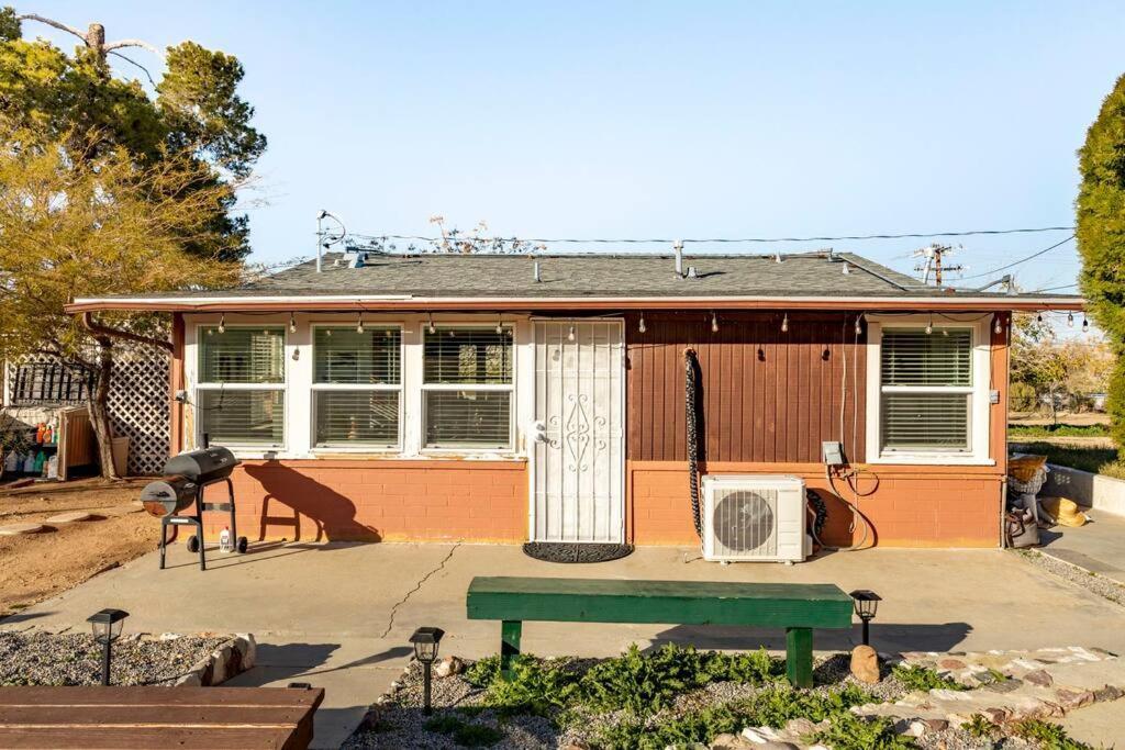 Jt'S Star Catcher Cabin - Hot Tub Yucca Valley Exterior photo